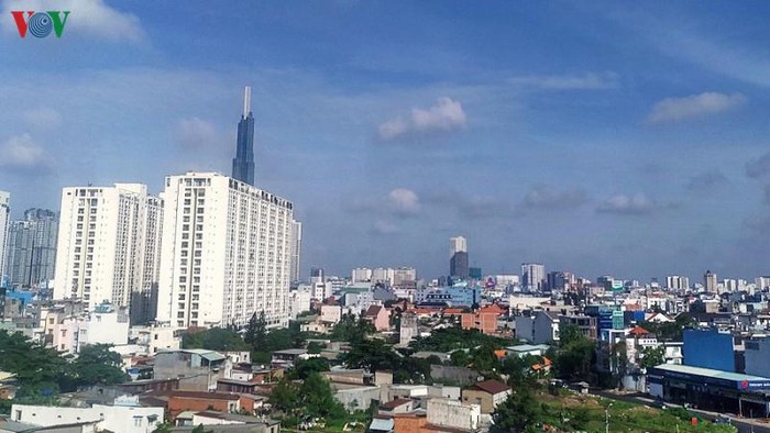 Do dịch Covid-19, nhiều nhà đầu tư bất động sản 'co vốn' chờ đợi - Ảnh 1. Do dịch Covid-19, nhiều nhà đầu tư bất động sản 'co vốn' chờ đợi - Ảnh 1.
