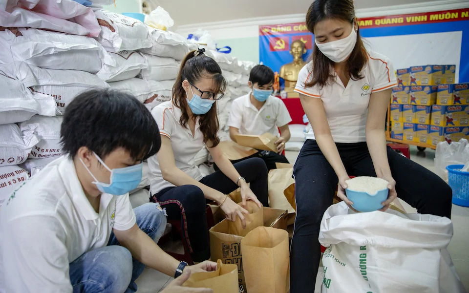 Báo Anh ca ngợi Việt Nam là quốc gia thành công nhất thế giới trong việc đối phó với dịch Covid - 19 - Ảnh 4. Báo Anh ca ngợi Việt Nam là quốc gia thành công nhất thế giới trong việc đối phó với dịch Covid - 19 - Ảnh 4.