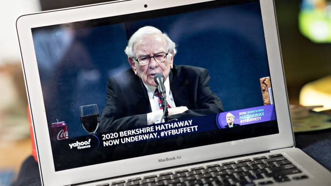 Warren Buffett thừa nhận đã 'bán tháo' toàn bộ cổ phiếu của 4 hãng hàng không lớn nhất nước Mỹ - Ảnh 1. Warren Buffett thừa nhận đã 'bán tháo' toàn bộ cổ phiếu của 4 hãng hàng không lớn nhất nước Mỹ - Ảnh 1.
