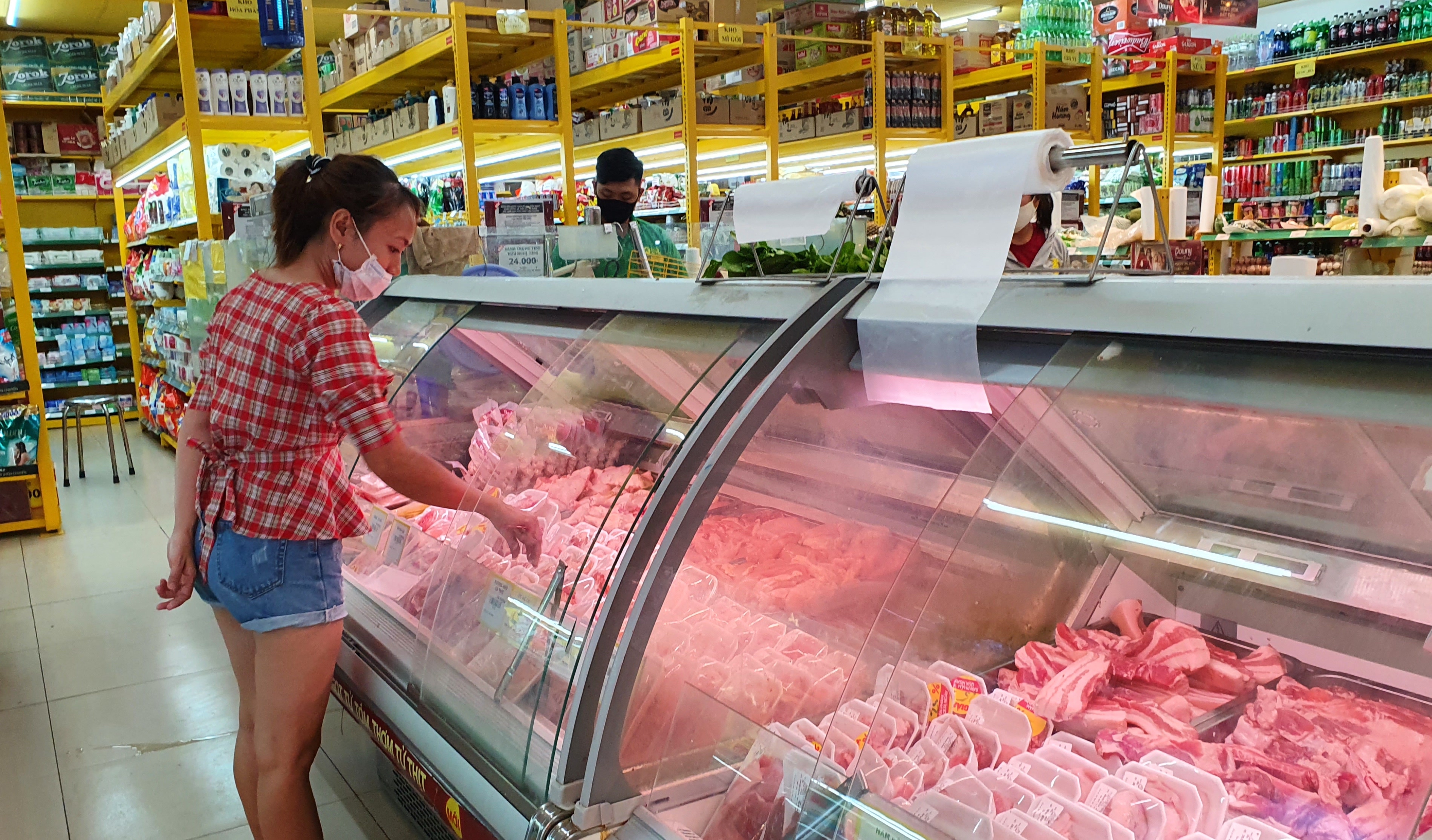 Vì sao lợi nhuận FPT Retail giảm đến 40% trong khi Thế Giới Di Động vẫn tăng? - Ảnh 3. Vì sao lợi nhuận FPT Retail giảm đến 40% trong khi Thế Giới Di Động vẫn tăng? - Ảnh 3.