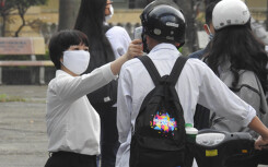 Hà Nội: Học sinh được đo thân nhiệt, giữ khoảng cách 2m trong ngày trở lại trường
