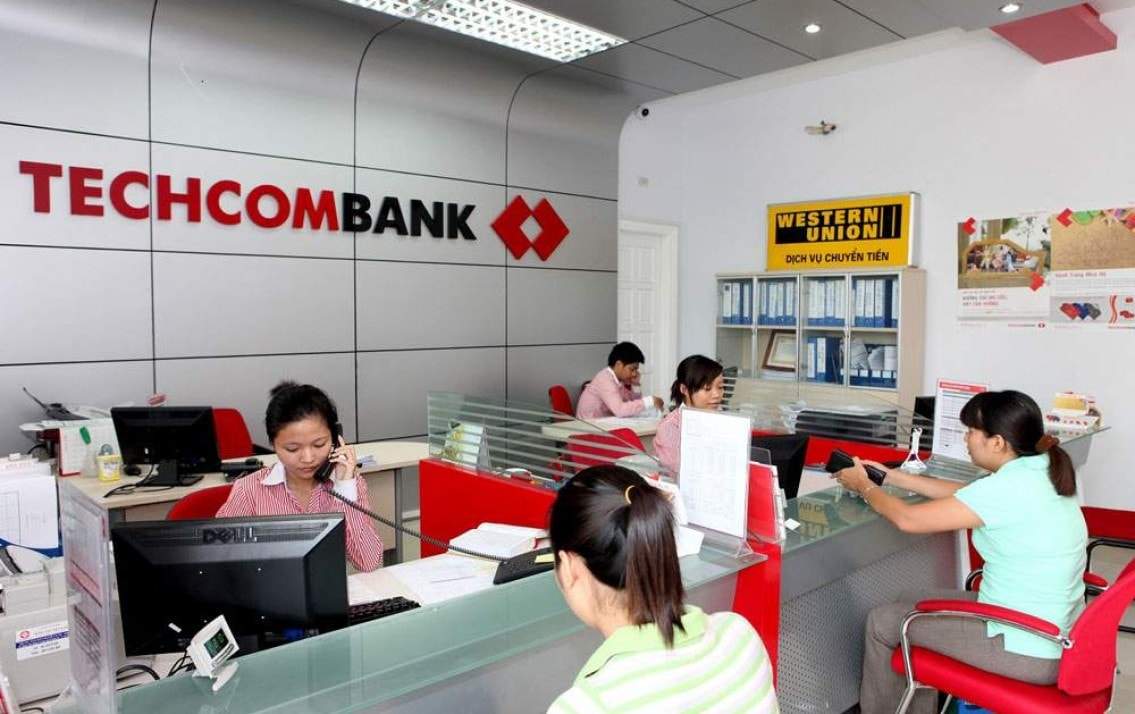 Techcombank xin lỗi khách sau sự cố không thể giao dịch, chuyển tiền - Ảnh 1. Techcombank xin lỗi khách sau sự cố không thể giao dịch, chuyển tiền - Ảnh 1.