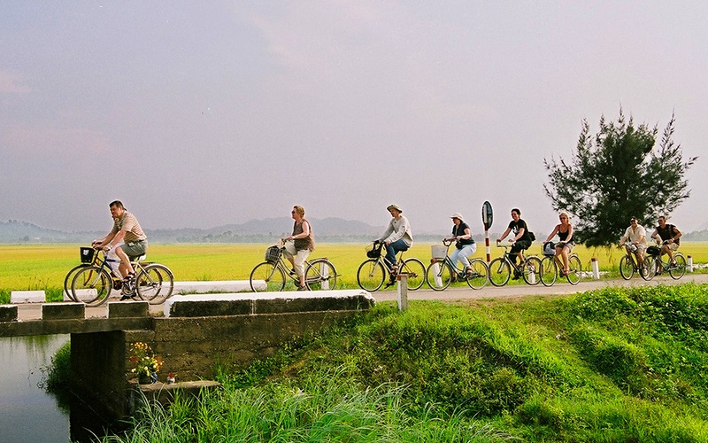 Gợi ý 4 tour du lịch trong nước lí tưởng dành cho du khách sau dịch Covid-19 - Ảnh 3. Gợi ý 4 tour du lịch trong nước lí tưởng dành cho du khách sau dịch Covid-19 - Ảnh 3.