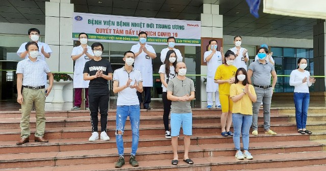 Việt Nam có thêm 11 người khỏi bệnh, trong đó có trường hợp từng nguy kịch - Ảnh 1.
