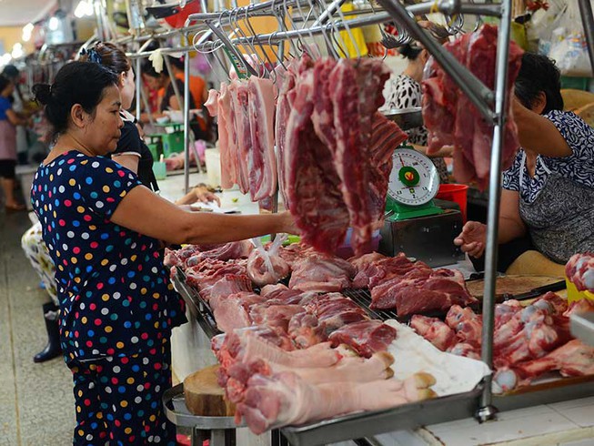 Doanh nghiệp chăn nuôi 'ém hàng' gây hiệu ứng đẩy giá thịt lợn - Ảnh 1. Doanh nghiệp chăn nuôi 'ém hàng' gây hiệu ứng đẩy giá thịt lợn - Ảnh 1.