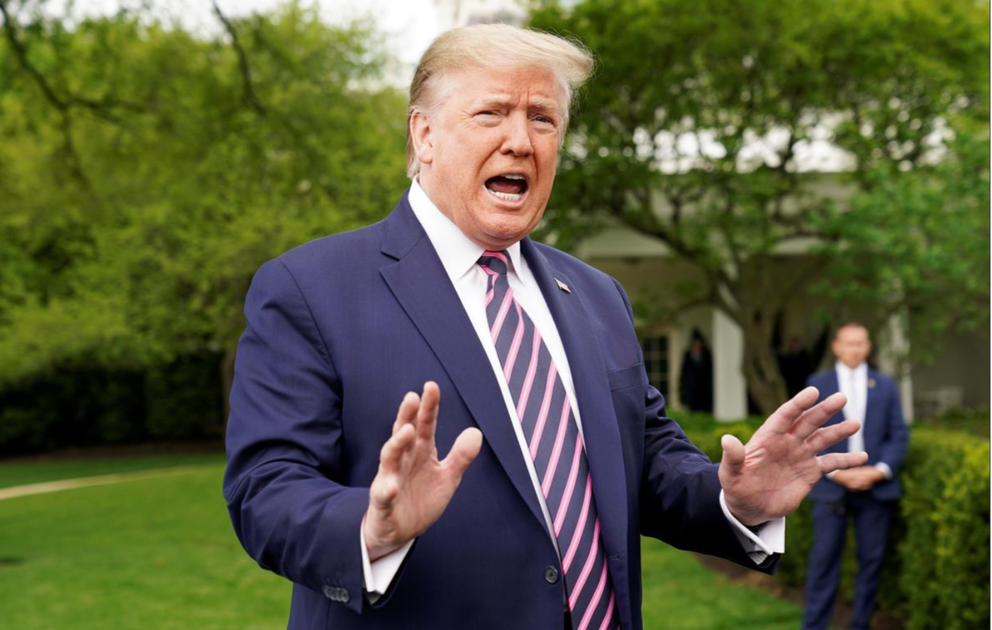 Tổng thống Trump đi thăm nhà máy sản xuất khẩu trang mới nhưng… không đeo khẩu trang - Ảnh 3. Tổng thống Trump đi thăm nhà máy sản xuất khẩu trang mới nhưng… không đeo khẩu trang - Ảnh 3.