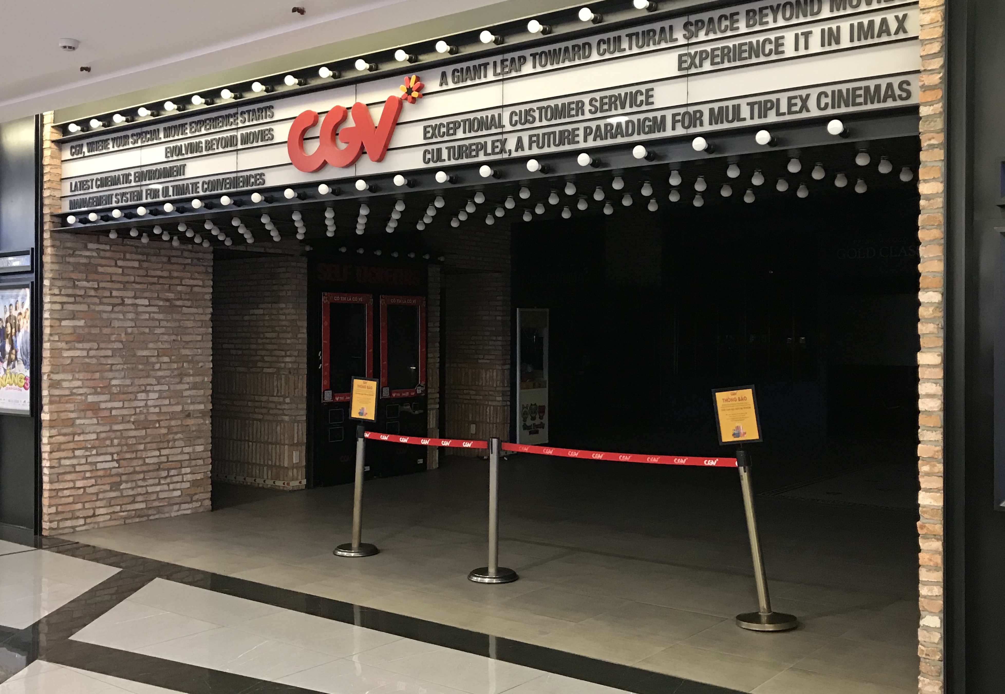 Sau gần 2 tháng đóng cửa, CGV, BHD, Lotte Cinema ồ ạt thông báo mở lại từ ngày 9/5 - Ảnh 2. Sau gần 2 tháng đóng cửa, CGV, BHD, Lotte Cinema ồ ạt thông báo mở lại từ ngày 9/5 - Ảnh 2.