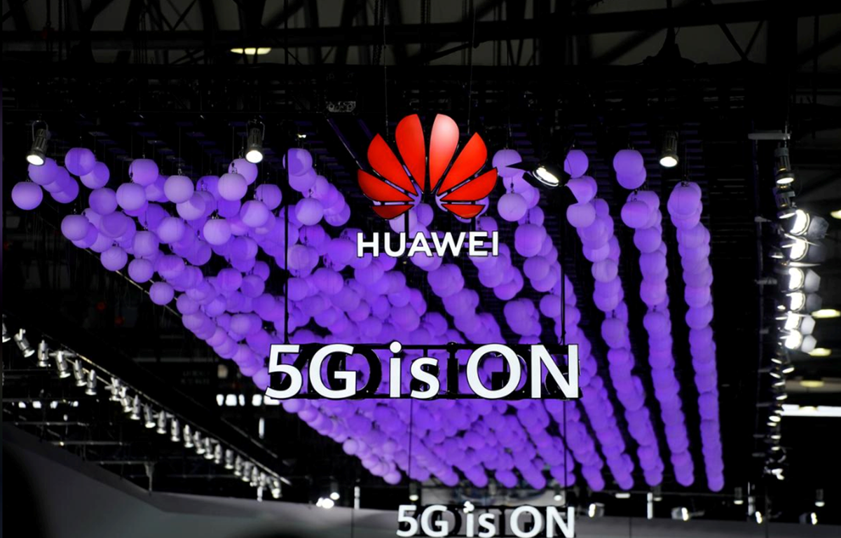 Mỹ cho phép các công ty hợp tác với Huawei về hạ tầng 5G? - Ảnh 1. Mỹ cho phép các công ty hợp tác với Huawei về hạ tầng 5G? - Ảnh 1.