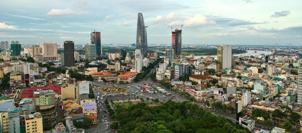 TP HCM: Không để xảy ra bong bóng BĐS và xử lí nghiêm các dự án có vi phạm về xây dựng - Ảnh 1. TP HCM: Không để xảy ra bong bóng BĐS và xử lí nghiêm các dự án có vi phạm về xây dựng - Ảnh 1.