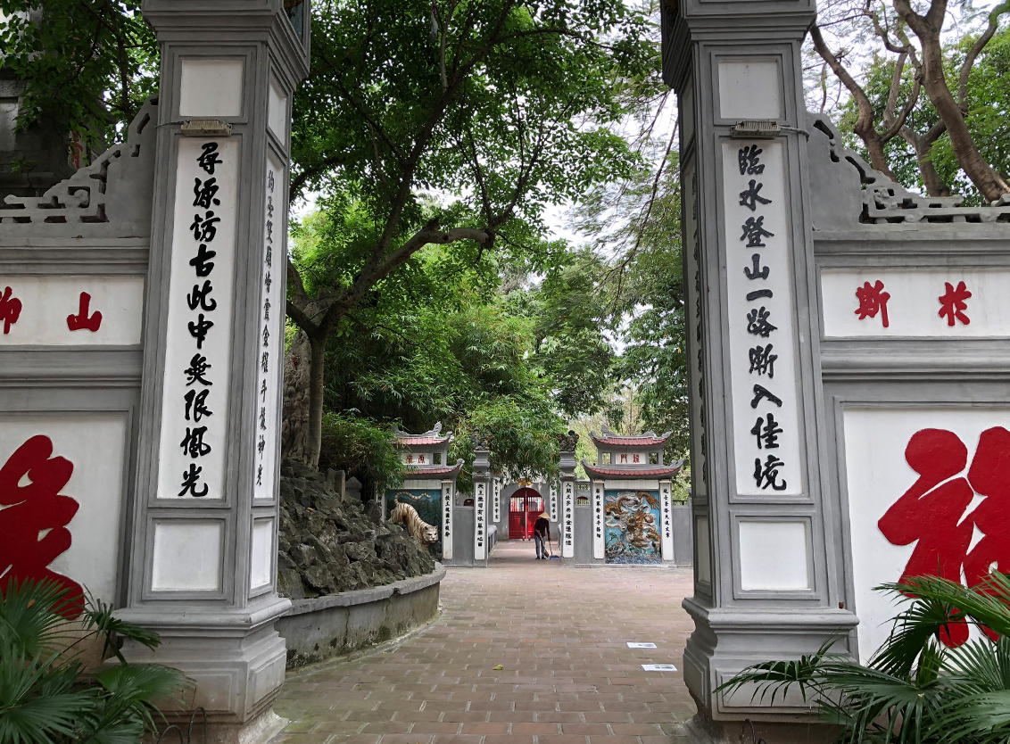Xích lô du lịch ế ẩm, nhiều điểm tham quan Hà Nội vẫn tạm đóng cửa - Ảnh 2. Xích lô du lịch ế ẩm, nhiều điểm tham quan Hà Nội vẫn tạm đóng cửa - Ảnh 2.