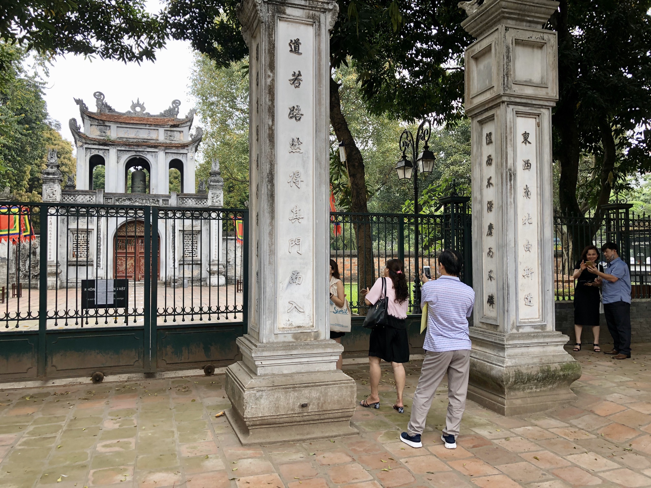 Xích lô du lịch ế ẩm, nhiều điểm tham quan Hà Nội vẫn tạm đóng cửa - Ảnh 7. Xích lô du lịch ế ẩm, nhiều điểm tham quan Hà Nội vẫn tạm đóng cửa - Ảnh 7.