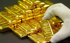 Giá vàng hôm nay 10/5: Xu hướng giảm mạnh, về  ngưỡng giá 1.700 USD/ounce