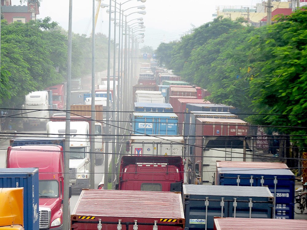 'Thủ phủ' xe container miền Bắc lao đao - Ảnh 1.