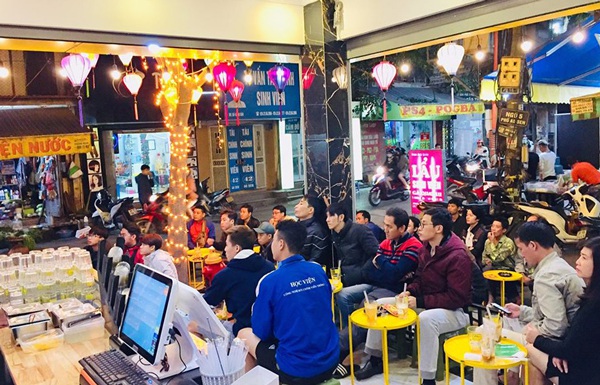 Món lạ tỉnh lẻ đổ bộ, 'tấn công' khắp vỉa hè Hà thành - Ảnh 2.