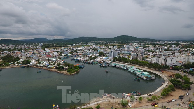 Nhìn từ trên cao đảo ngọc Phú Quốc bị ‘băm nát’ do buông lỏng quản lí - Ảnh 7.