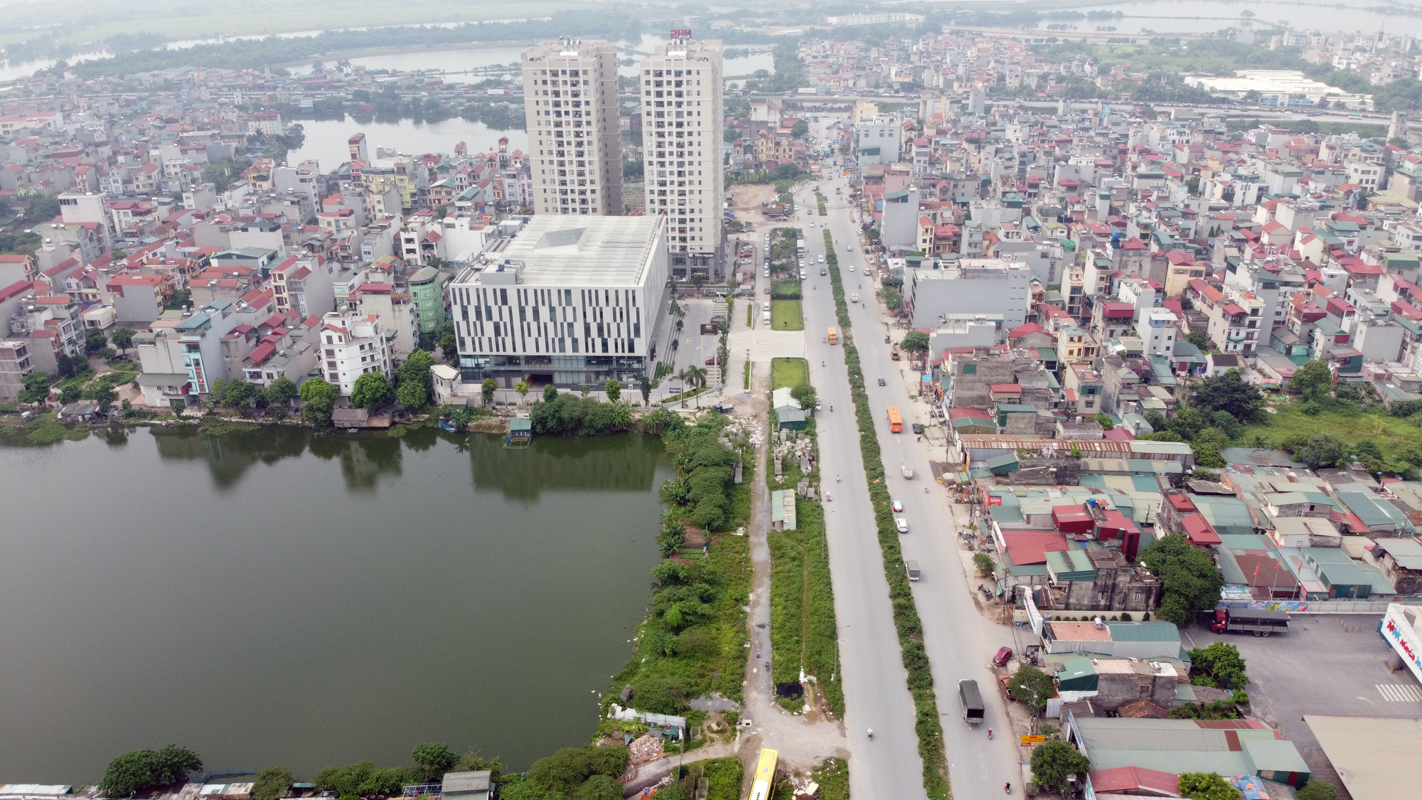 Dự án mở rộng đường Tam Trinh hơn 2.000 tỉ đồng sau 4 năm mới làm được vài trăm mét - Ảnh 4. Dự án mở rộng đường Tam Trinh hơn 2.000 tỉ đồng sau 4 năm mới làm được vài trăm mét - Ảnh 4.