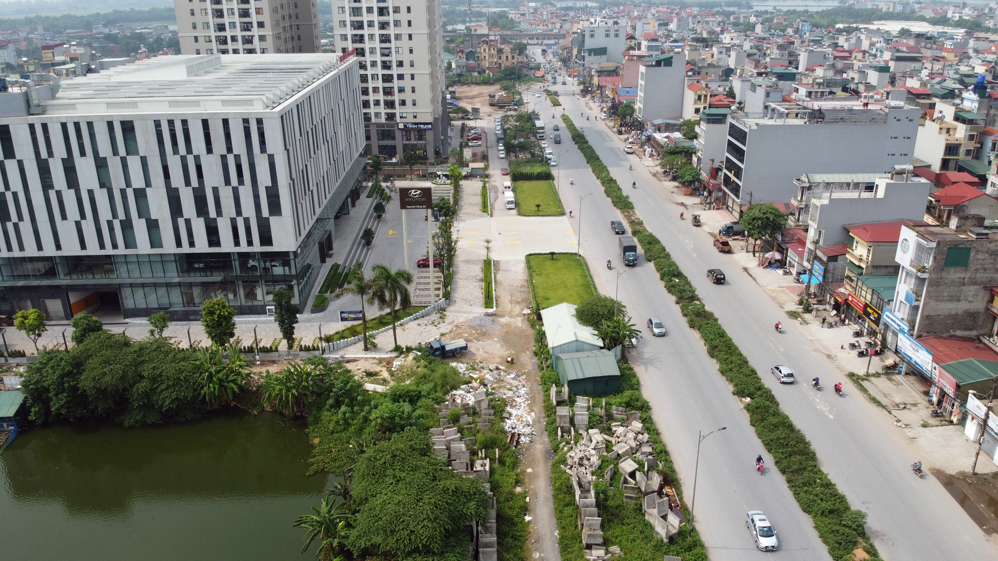 Dự án mở rộng đường Tam Trinh hơn 2.000 tỉ đồng sau 4 năm mới làm được vài trăm mét - Ảnh 6. Dự án mở rộng đường Tam Trinh hơn 2.000 tỉ đồng sau 4 năm mới làm được vài trăm mét - Ảnh 6.