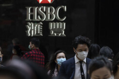 HSBC nhận mưa 'gạch đá' khi lên tiếng ủng hộ Trung Quốc trong vấn đề Hong Kong