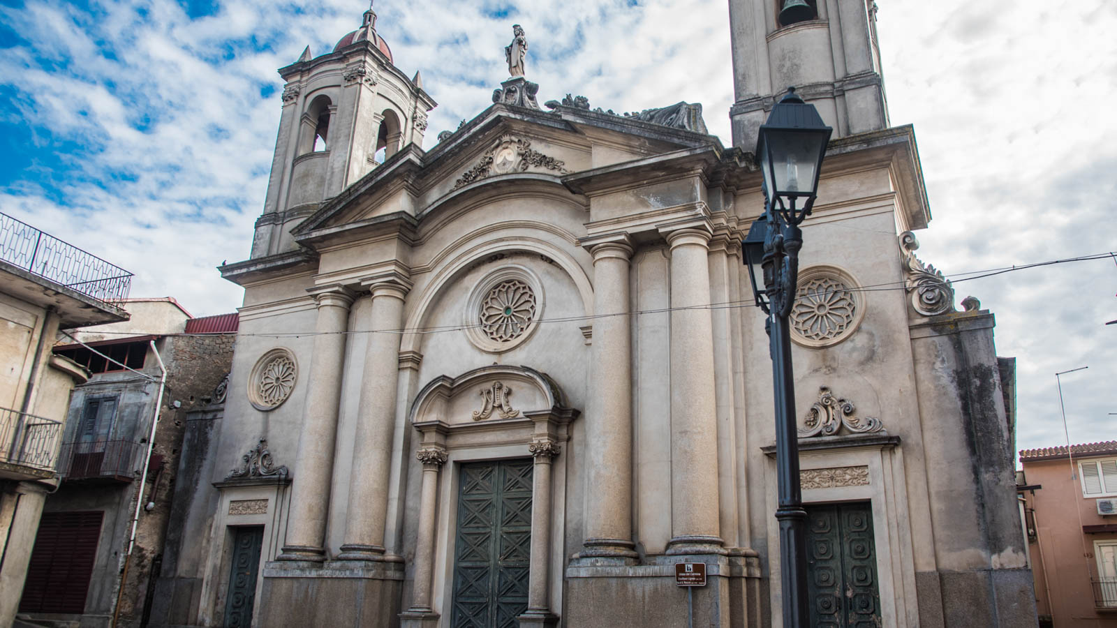 Một thị trấn nhỏ ở Italy 'miễn nhiễm với Covid-19' đang rao bán nhà ở với giá chỉ 1 USD - Ảnh 3. Một thị trấn nhỏ ở Italy 'miễn nhiễm với Covid-19' đang rao bán nhà ở với giá chỉ 1 USD - Ảnh 3.