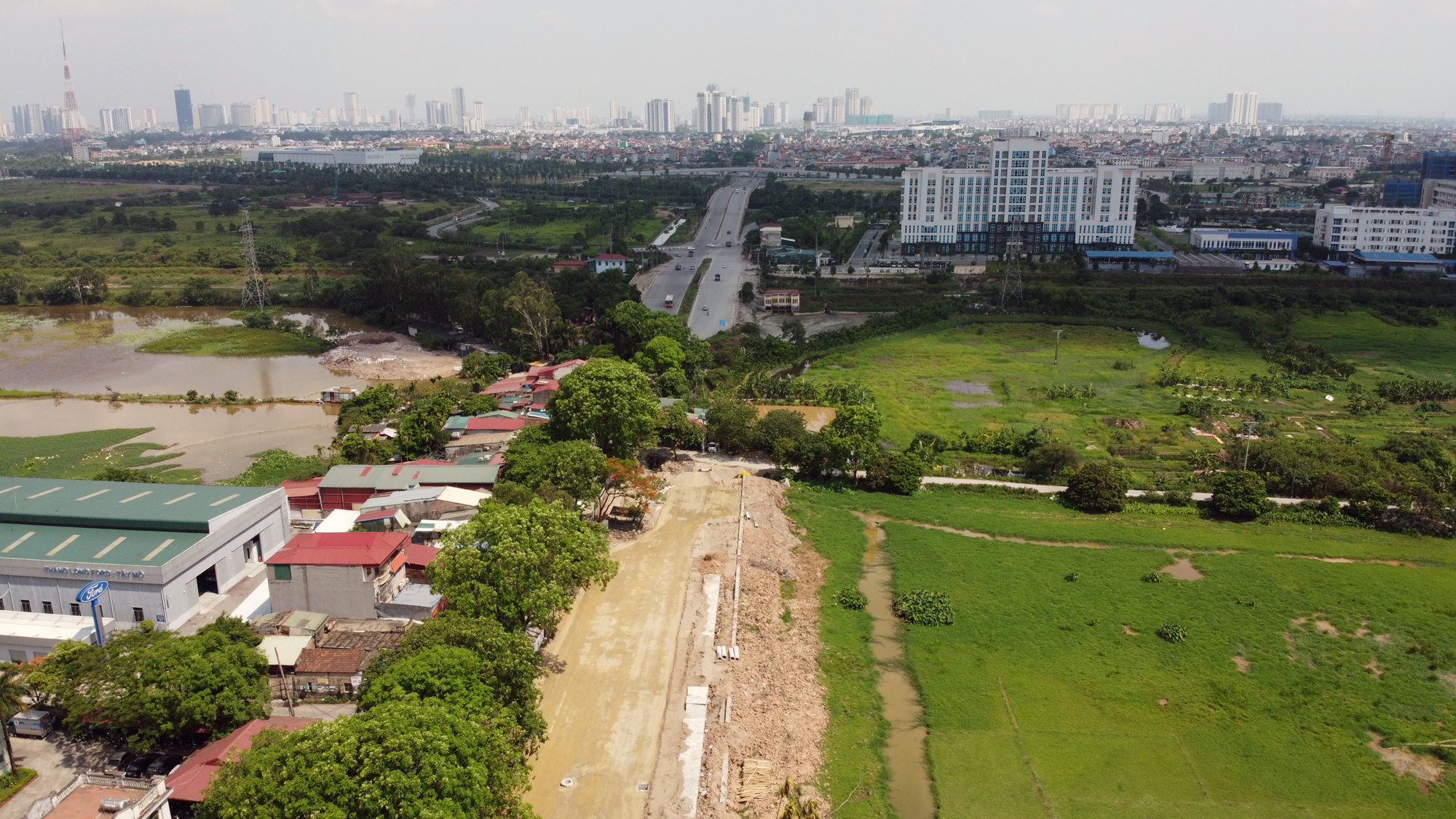 Toàn cảnh nơi xây dựng tuyến đường dài 3km trị giá gần 500 tỉ đồng ở quận Nam Từ Liêm - Ảnh 5.