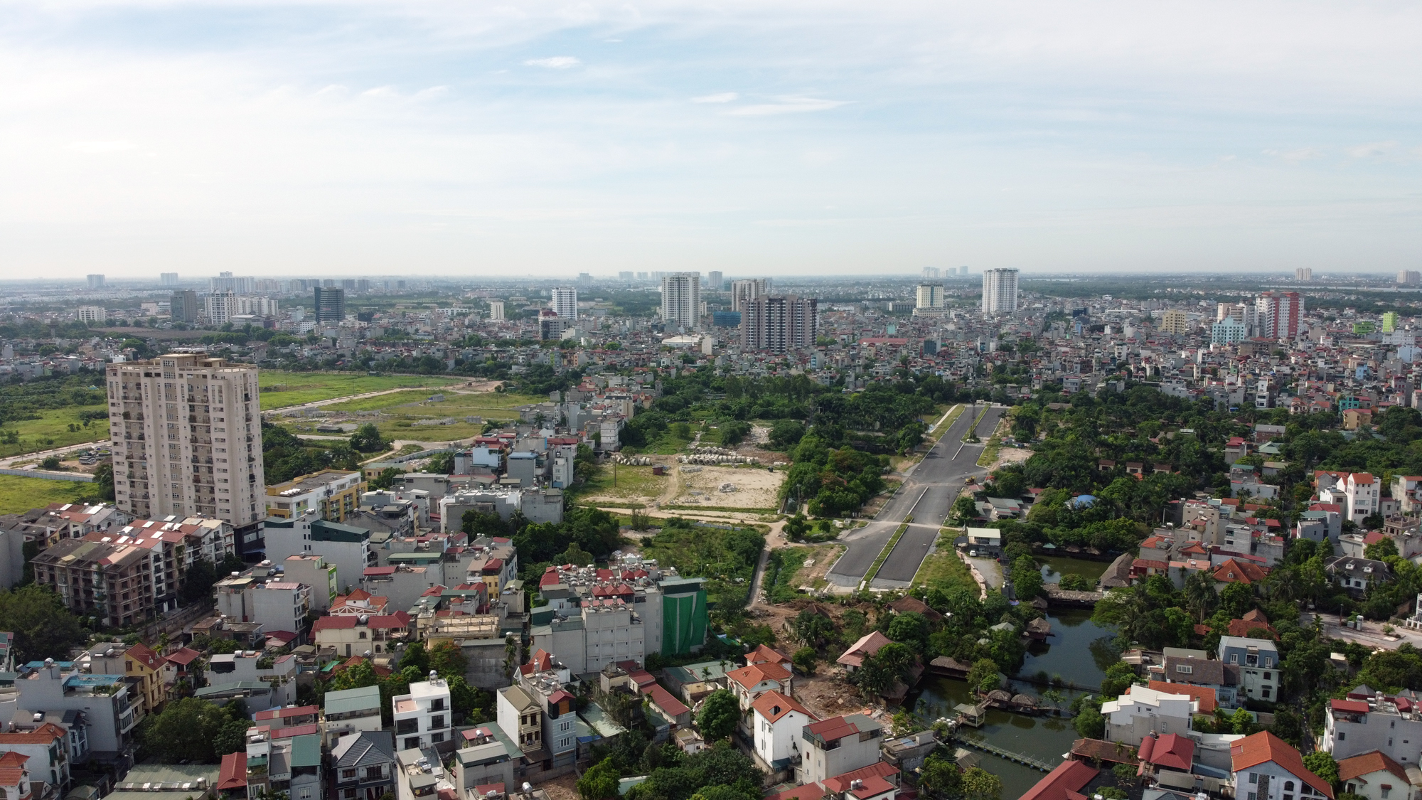 Đường ngàn tỉ nối Ngọc Thụy - Nguyễn Văn Cừ ở quận Long Biên mới làm được vài trăm mét - Ảnh 6.