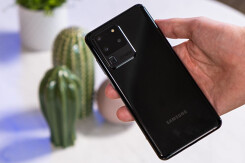 Samsung Galaxy S20 Plus, Galaxy S20 Ultra giảm giá mạnh