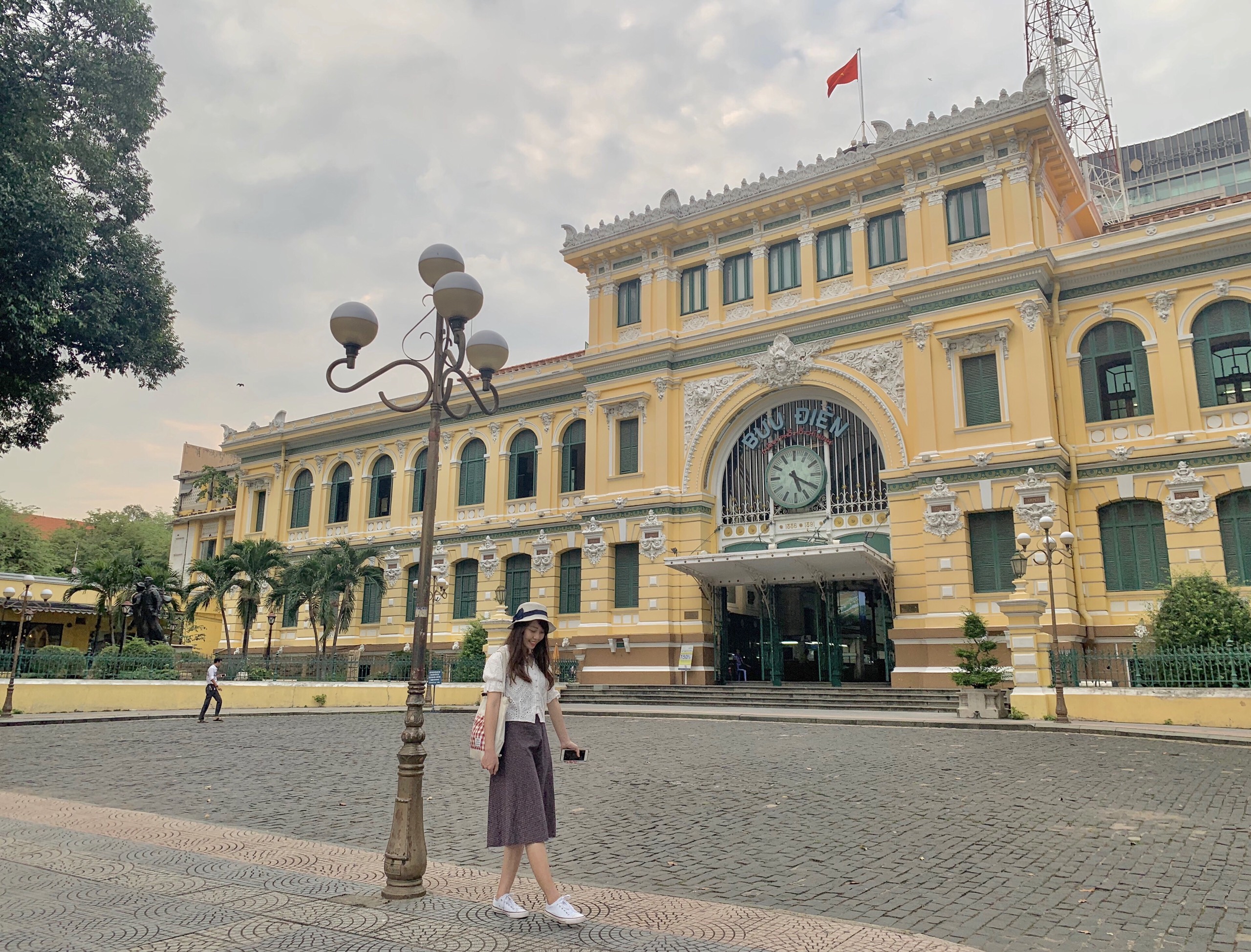 Gợi ý những trải nghiệm không nên bỏ lỡ nếu chỉ có 24 giờ khám phá Sài Gòn - Ảnh 2. Gợi ý những trải nghiệm không nên bỏ lỡ nếu chỉ có 24 giờ khám phá Sài Gòn - Ảnh 2.