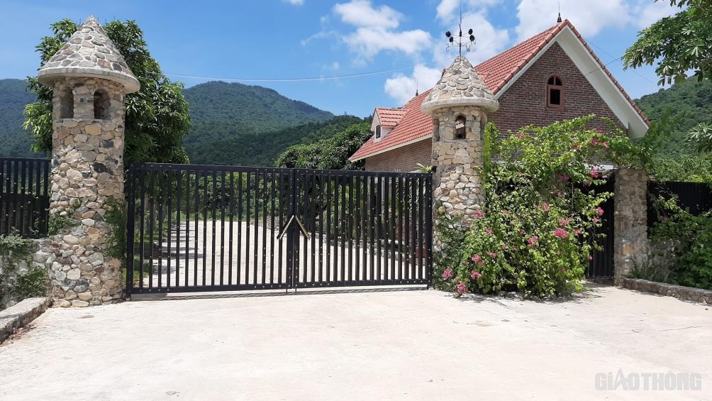 Hòa Bình: Dự án du lịch gần 700 tỉ chỉ nuôi gà vịt sau gần 20 năm khởi công - Ảnh 3. Hòa Bình: Dự án du lịch gần 700 tỉ chỉ nuôi gà vịt sau gần 20 năm khởi công - Ảnh 3.