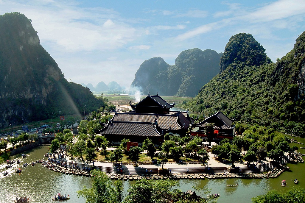 Du lịch Ninh Bình "khổ" vì dịch, nhà hàng “tính kế” hút khách thế nào? - Ảnh 1.