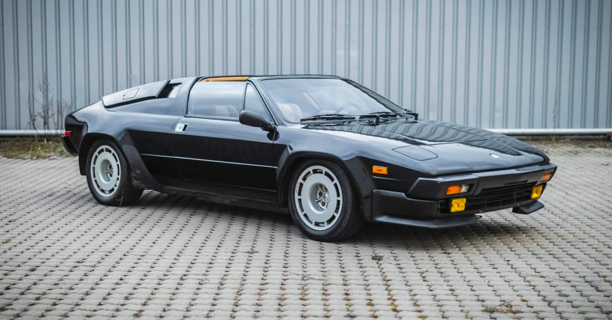 Chiêm ngưỡng 8 chiếc Lamborghini cực hiếm vừa được bán với giá 2 triệu USD - Ảnh 8. Chiêm ngưỡng 8 chiếc Lamborghini cực hiếm vừa được bán với giá 2 triệu USD - Ảnh 8.