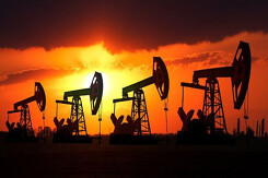 Giá xăng dầu hôm nay 16/6: Dầu giảm giá liên tục trong khi OPEC vẫn cắt giảm sản lượng