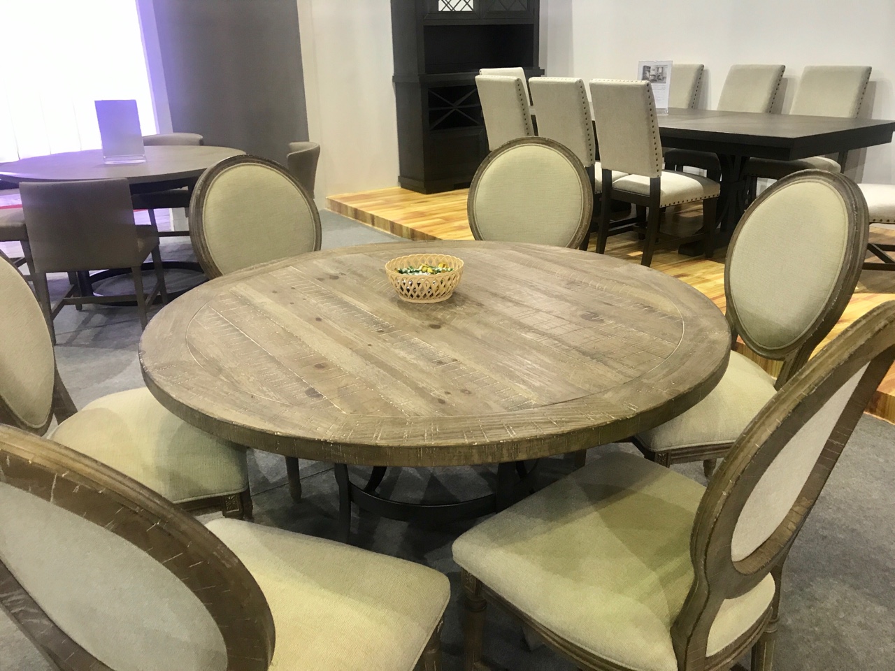 Dự báo xuất khẩu đồ nội thất phòng khách và phòng ăn sẽ phục hồi trong quí III - Ảnh 1. Dự báo xuất khẩu đồ nội thất phòng khách và phòng ăn sẽ phục hồi trong quí III - Ảnh 1.
