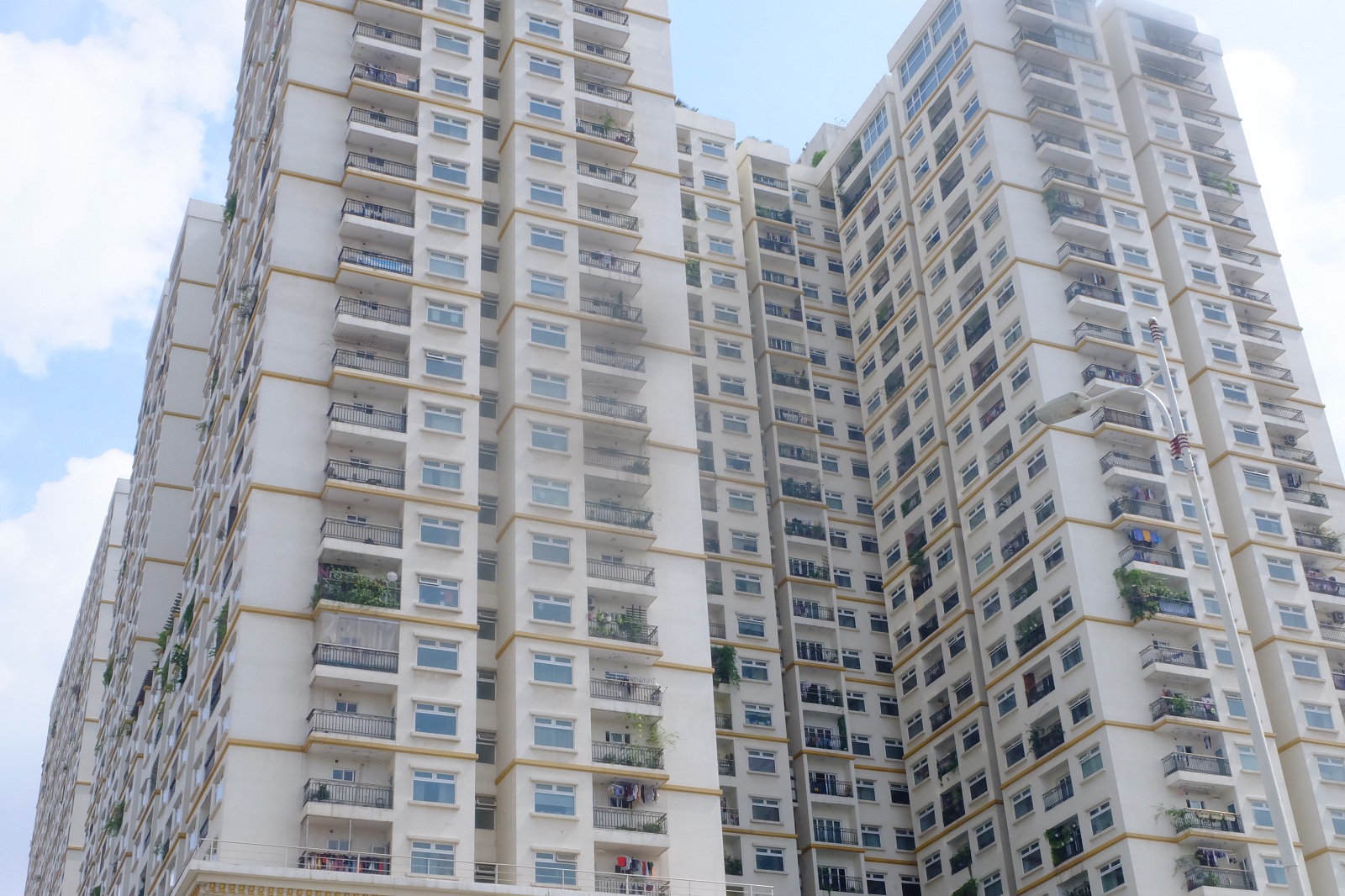 Làm nhà ở dưới 20 triệu đồng/m2: Cần mức giá riêng đối với các đô thị - Ảnh 1. Làm nhà ở dưới 20 triệu đồng/m2: Cần mức giá riêng đối với các đô thị - Ảnh 1.
