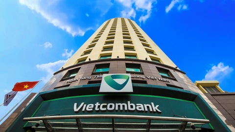 Vietcombank dự kiến chia cổ tức bằng cổ phiếu 18%, chào bán riêng lẻ 6,5% vốn - Ảnh 1. Vietcombank dự kiến chia cổ tức bằng cổ phiếu 18%, chào bán riêng lẻ 6,5% vốn - Ảnh 1.