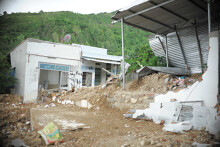 TP Nha Trang cân nhắc phương án di dời các hộ dân sinh sống tại khu vực có nguy cơ sạt lở