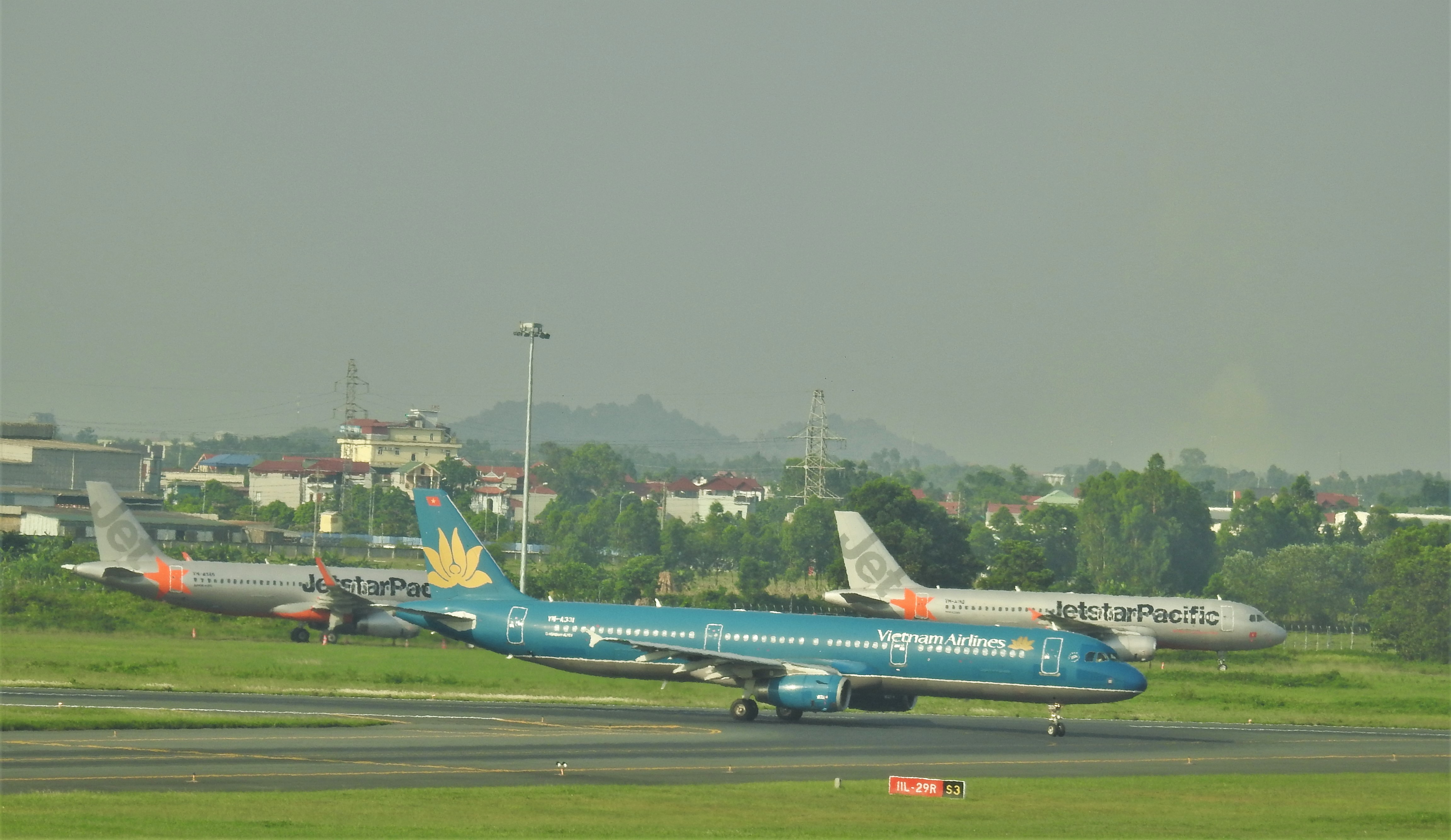 Vietnam Airlines khẳng định không sử dụng phi công Pakistan - Ảnh 1. Vietnam Airlines khẳng định không sử dụng phi công Pakistan - Ảnh 1.