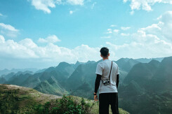 Tour du lịch Hà Giang tháng 7: Ngẩn ngơ với màu áo xanh rì của núi rừng ngày hạ