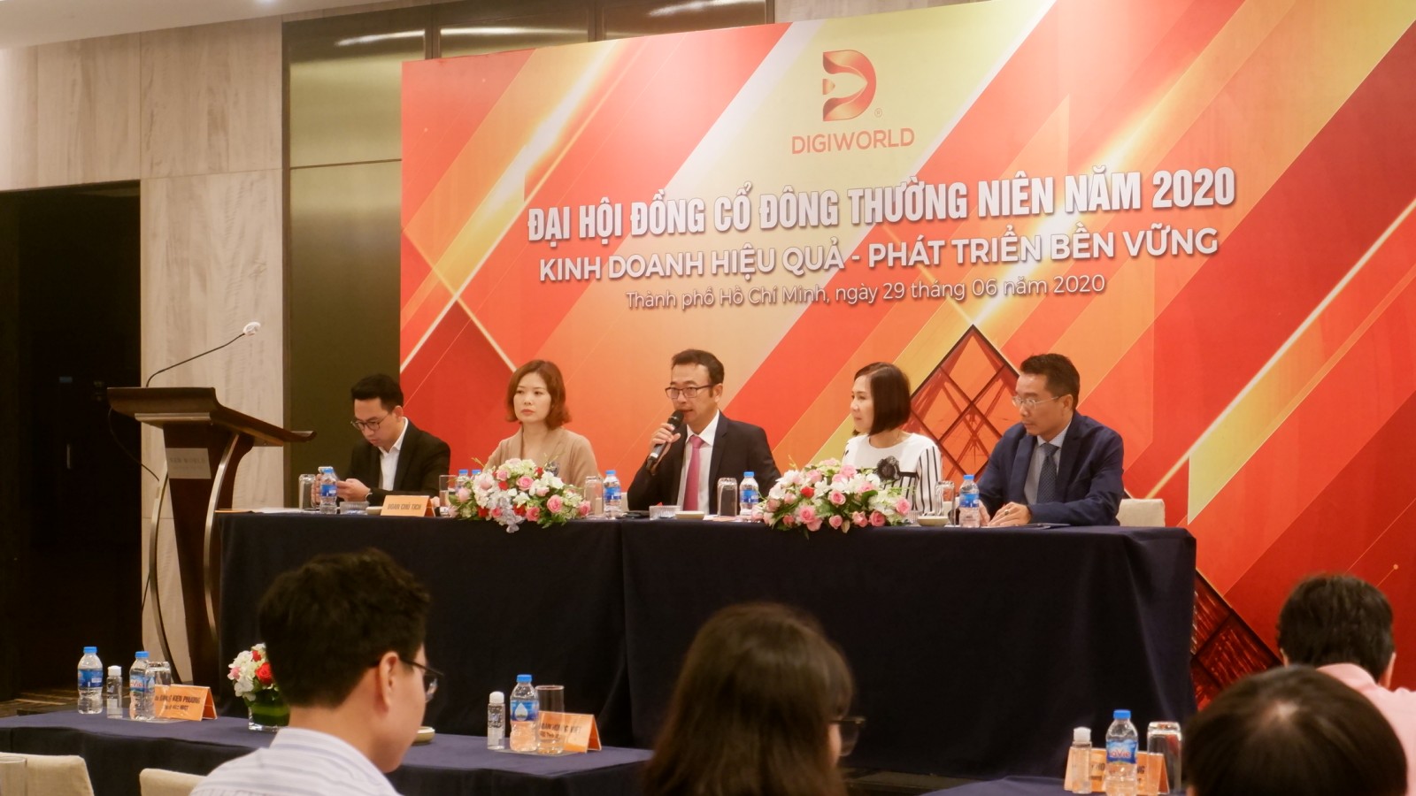ĐHĐCĐ Digiworld: Không hề hấn bởi COVID-19, ước lãi 6 tháng đạt 91 tỉ đồng - Ảnh 1.