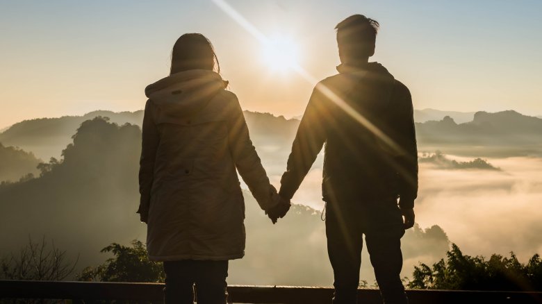 7 điều nên và không nên làm khi hẹn hò trực tuyến - Ảnh 2. 7 điều nên và không nên làm khi hẹn hò trực tuyến - Ảnh 2.