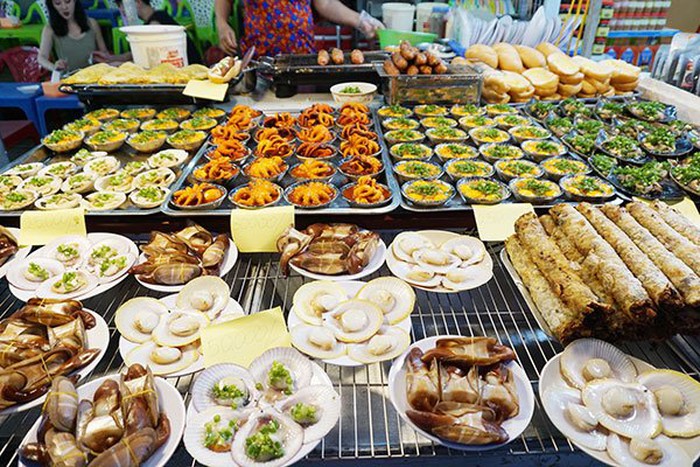 'Sống như người bản địa' với những khách sạn gần chợ đêm Phú Quốc - Ảnh 3. 'Sống như người bản địa' với những khách sạn gần chợ đêm Phú Quốc - Ảnh 3.