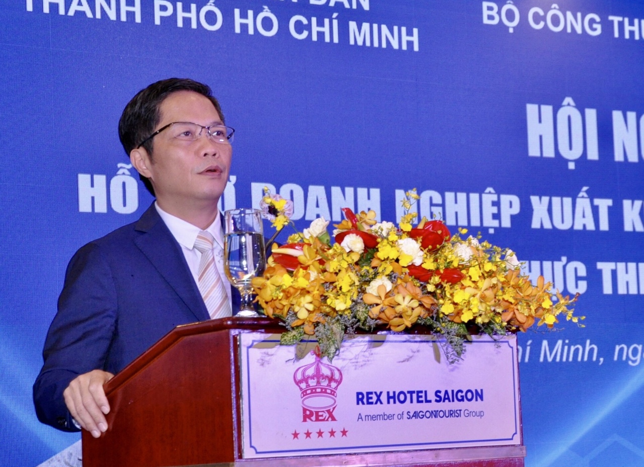 Sẽ đơn giản hóa các thủ tục để hỗ trợ doanh nghiệp nhanh chóng hưởng các ưu đãi từ EVFTA - Ảnh 1. Sẽ đơn giản hóa các thủ tục để hỗ trợ doanh nghiệp nhanh chóng hưởng các ưu đãi từ EVFTA - Ảnh 1.