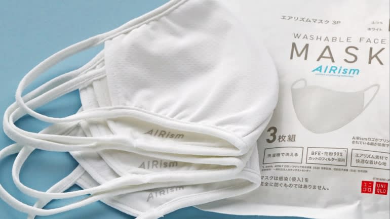Điều gì tạo nên cơn sốt khẩu trang Uniqlo tại Nhật? - Ảnh 2. Điều gì tạo nên cơn sốt khẩu trang Uniqlo tại Nhật? - Ảnh 2.