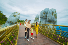 Tính phương án về thời gian các kì nghỉ lễ, nghỉ hè của học sinh để kích cầu du lịch nội địa