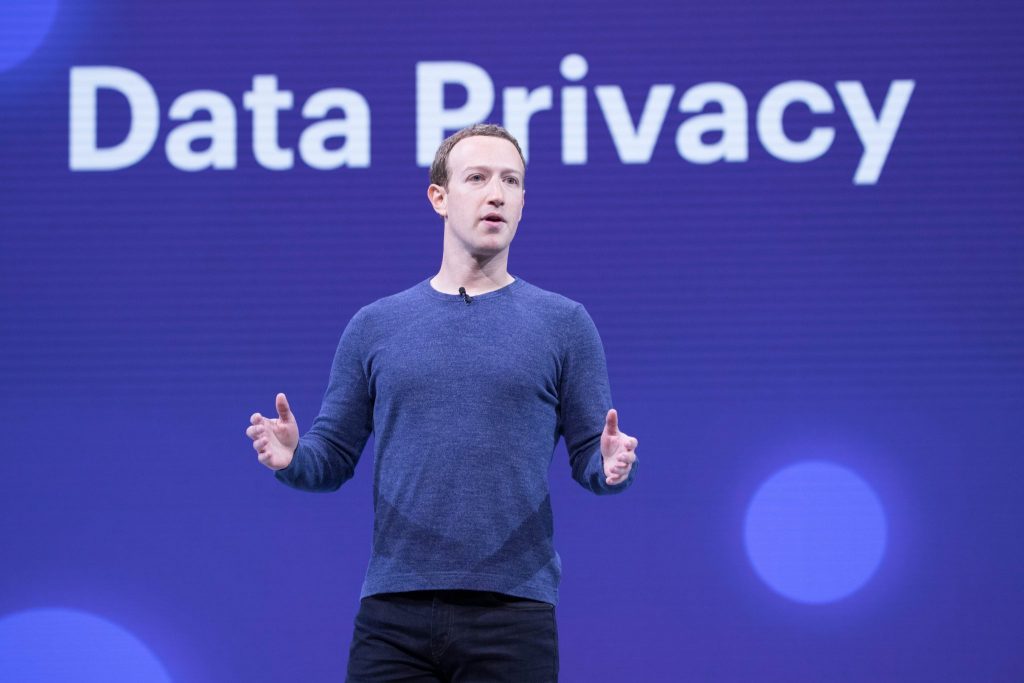 Nghịch lí các giá trị cốt lõi và cách hành xử của Facebook - Ảnh 2. Nghịch lí các giá trị cốt lõi và cách hành xử của Facebook - Ảnh 2.
