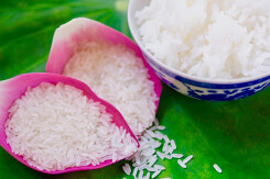 Giá gạo Việt Nam lên cao nhất hơn 8 năm qua, tăng liên tiếp từ tháng 4 đến nay