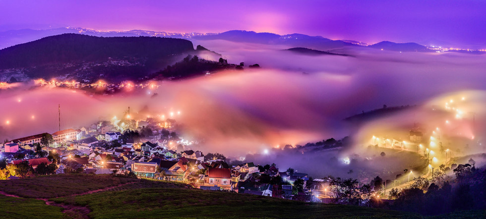 Đà Lạt, lạc giữa bềnh bồng trời mây trong mùa 'săn' đẹp nhất - Ảnh 1.