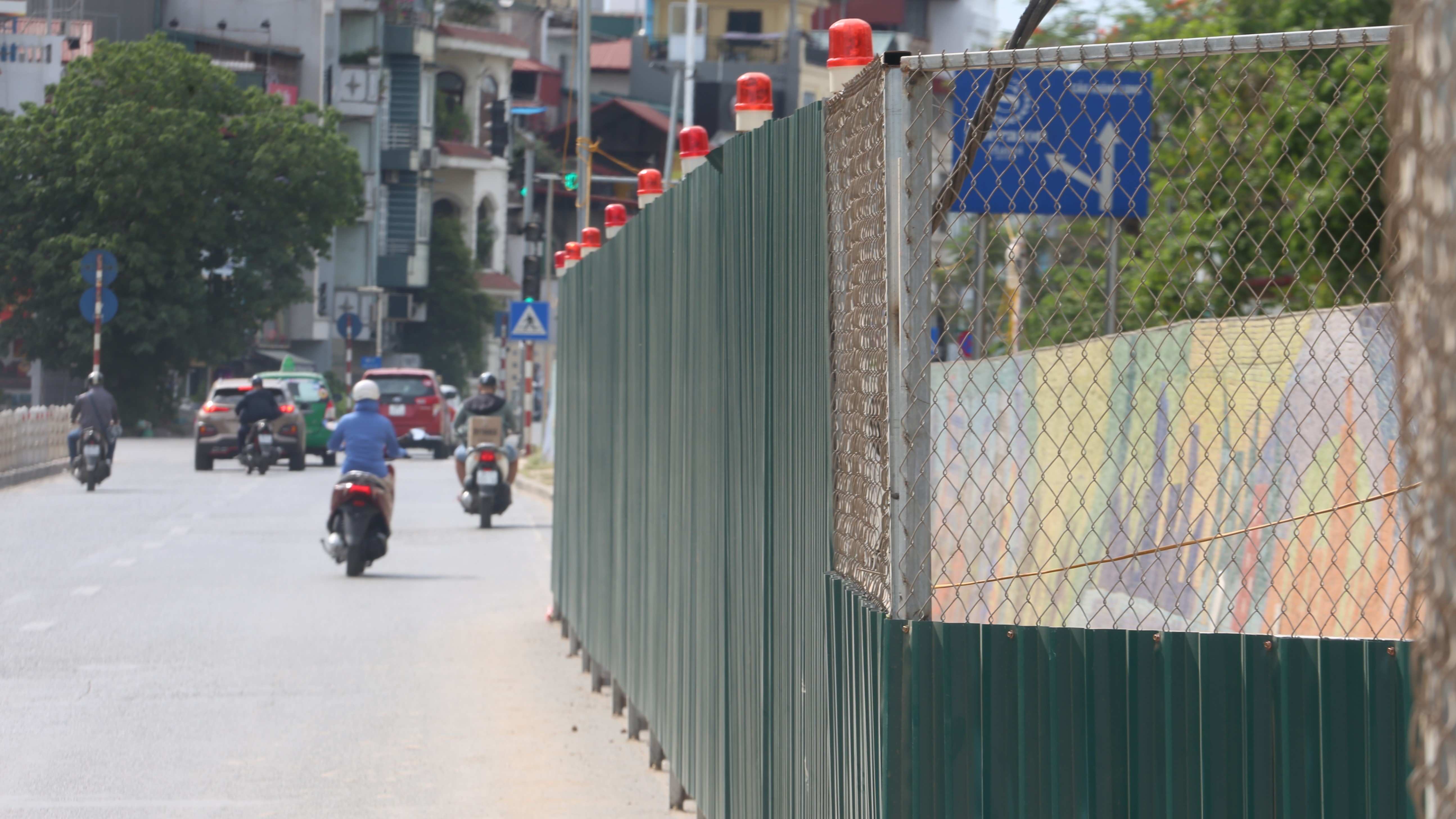 Ngắm nhìn 600 m đoạn đường gốm sứ bị phá dỡ để cải tạo trục đường Nghi Tàm - Âu Cơ - Ảnh 13. Ngắm nhìn 600 m đoạn đường gốm sứ bị phá dỡ để cải tạo trục đường Nghi Tàm - Âu Cơ - Ảnh 13.