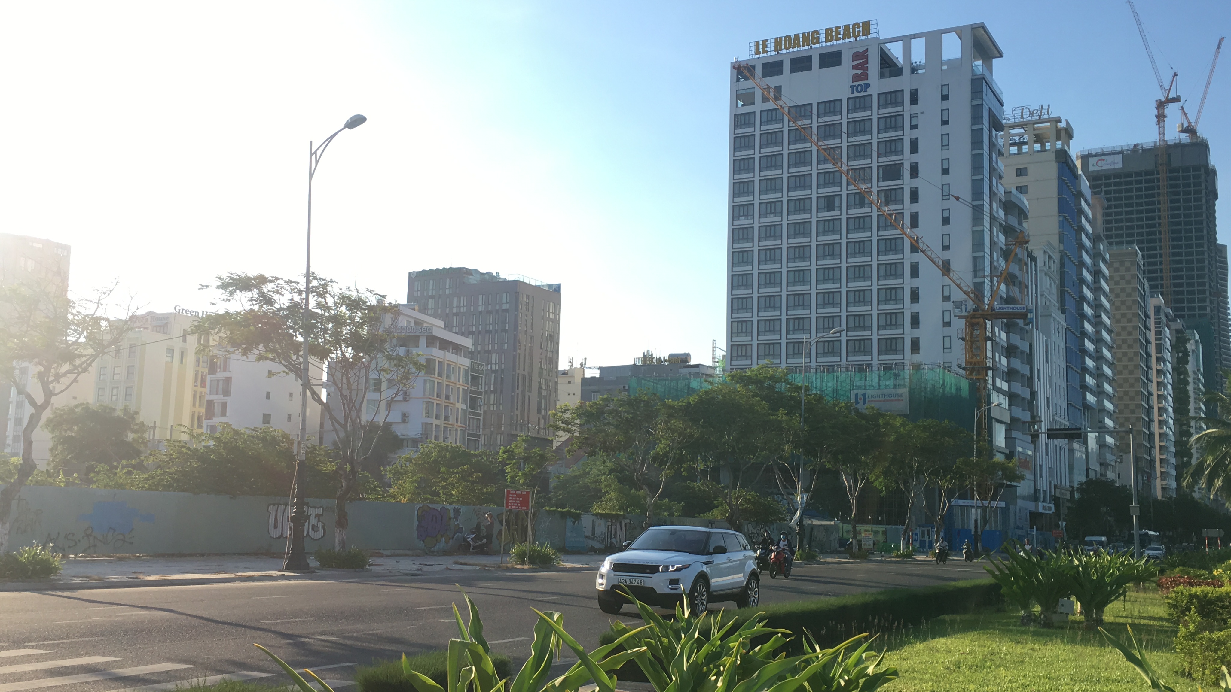Cận cảnh khu đất ven biển Đà Nẵng sẽ đấu giá làm dự án Trung tâm tài chính, thương mại, casino 2 tỉ USD - Ảnh 2. Cận cảnh khu đất ven biển Đà Nẵng sẽ đấu giá làm dự án Trung tâm tài chính, thương mại, casino 2 tỉ USD - Ảnh 2.