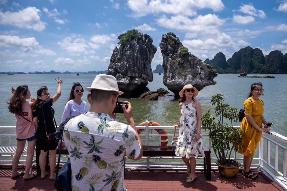 Bloomberg: Sau cơn mưa trời lại sáng với ngành du lịch Việt Nam - Ảnh 1. Bloomberg: Sau cơn mưa trời lại sáng với ngành du lịch Việt Nam - Ảnh 1.