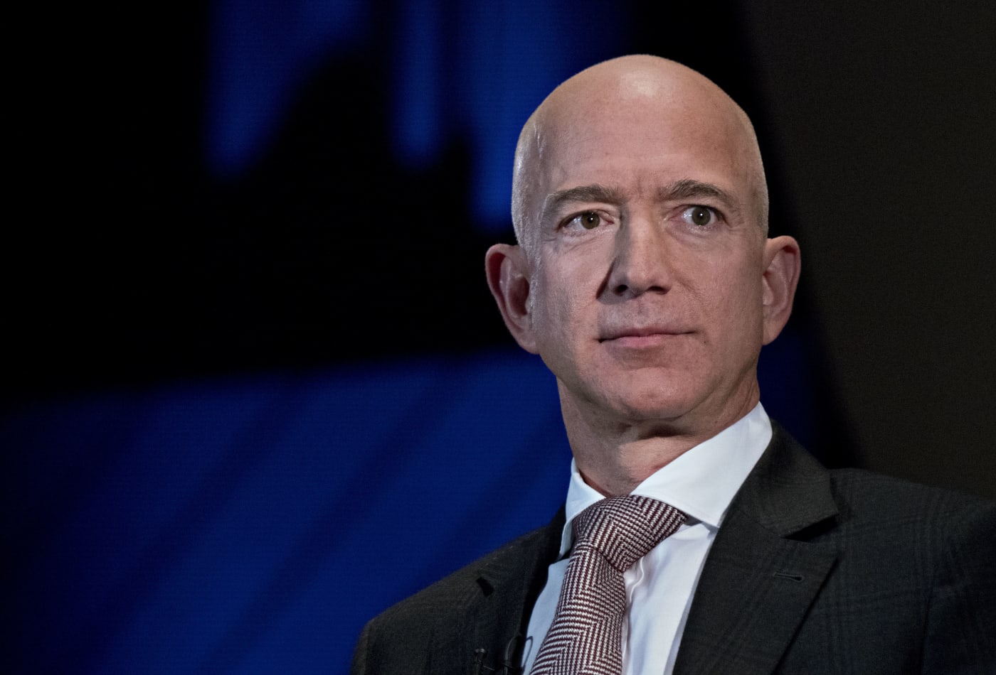 Đại dịch Covid - 19 cho thấy Jeff Bezos, Bill Gates và Mark Zuckerberg chỉ là những gã giàu có keo kiệt - Ảnh 1. Đại dịch Covid - 19 cho thấy Jeff Bezos, Bill Gates và Mark Zuckerberg chỉ là những gã giàu có keo kiệt - Ảnh 1.